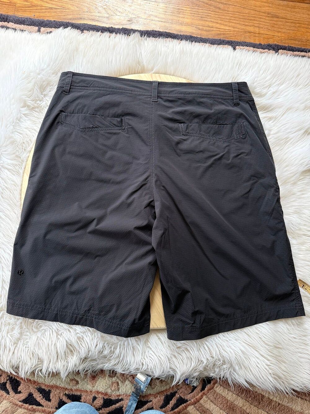 Lululemon shorts - Picture 7 of 8